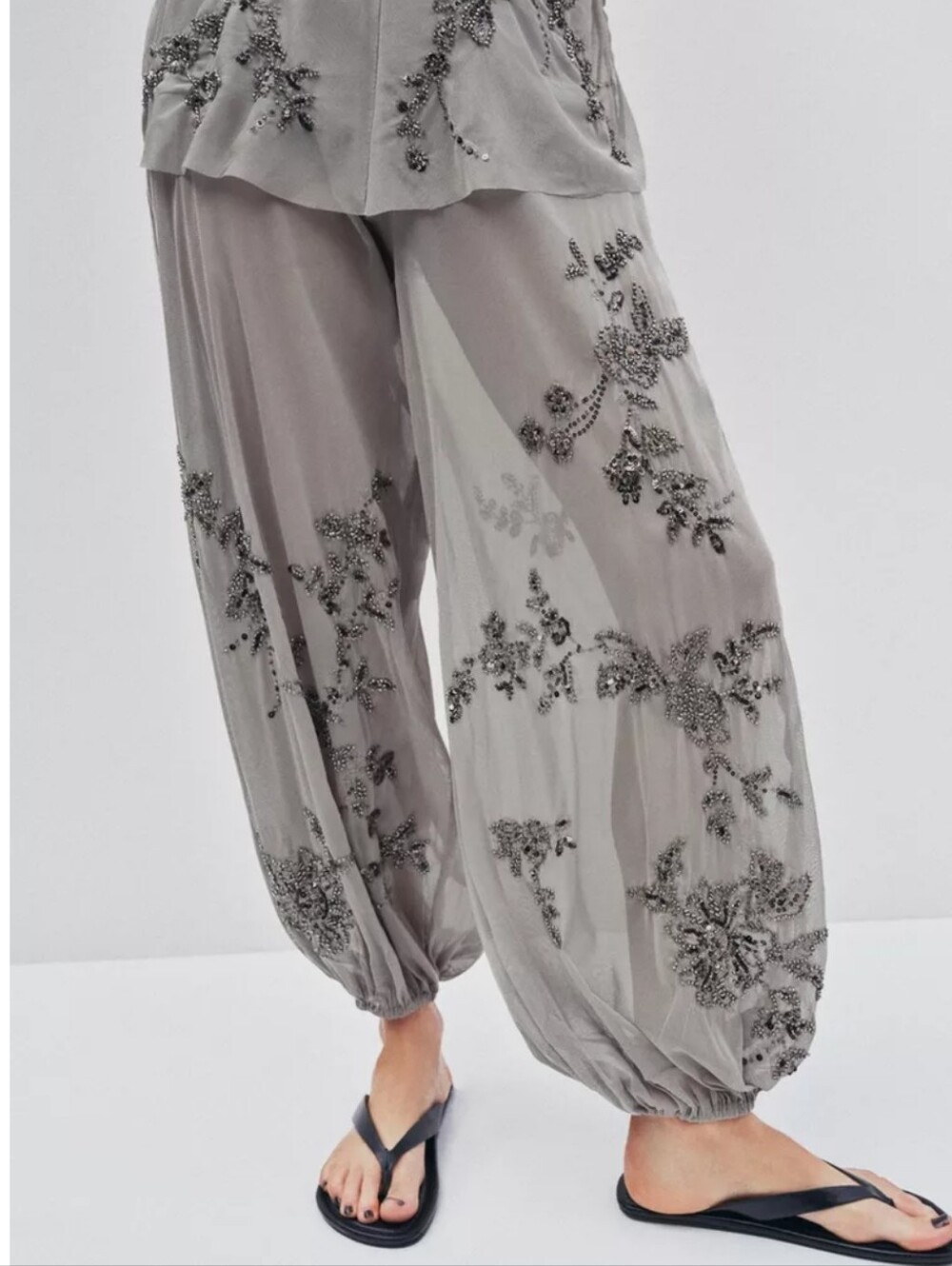 Zara EMBROIDERED BLOOMER PANTS